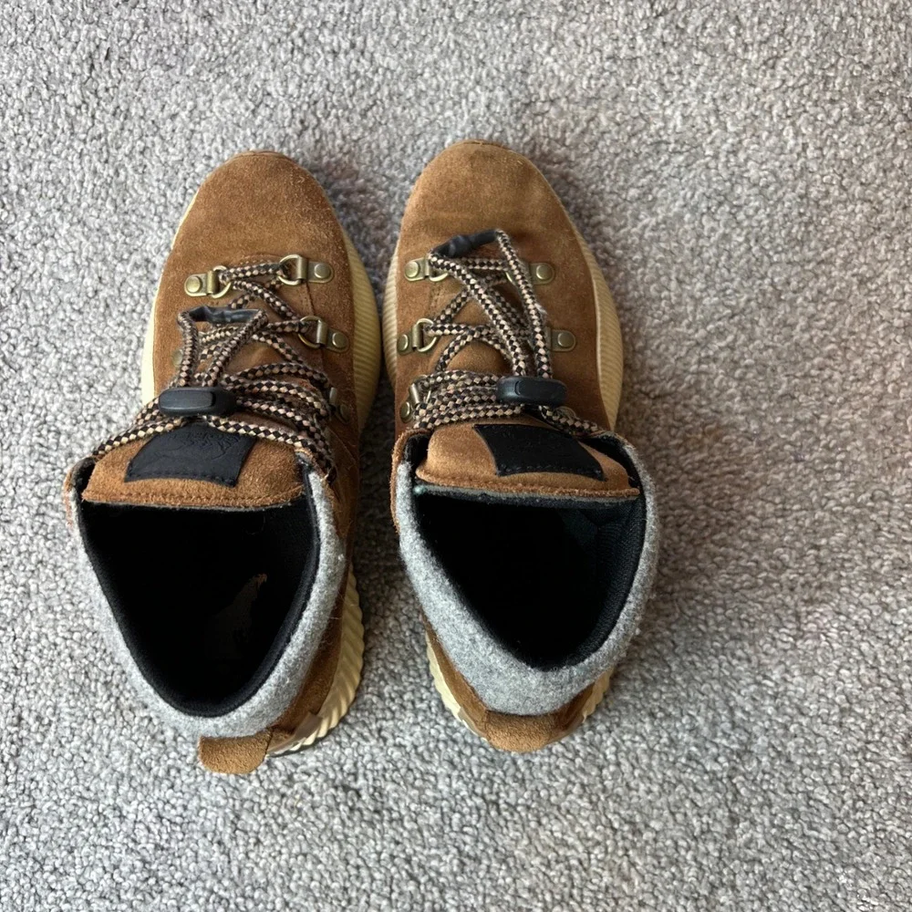 Sorel boots Kids 4 Brown Suede Winter Waterproof Lace Up out n about‎ conquest